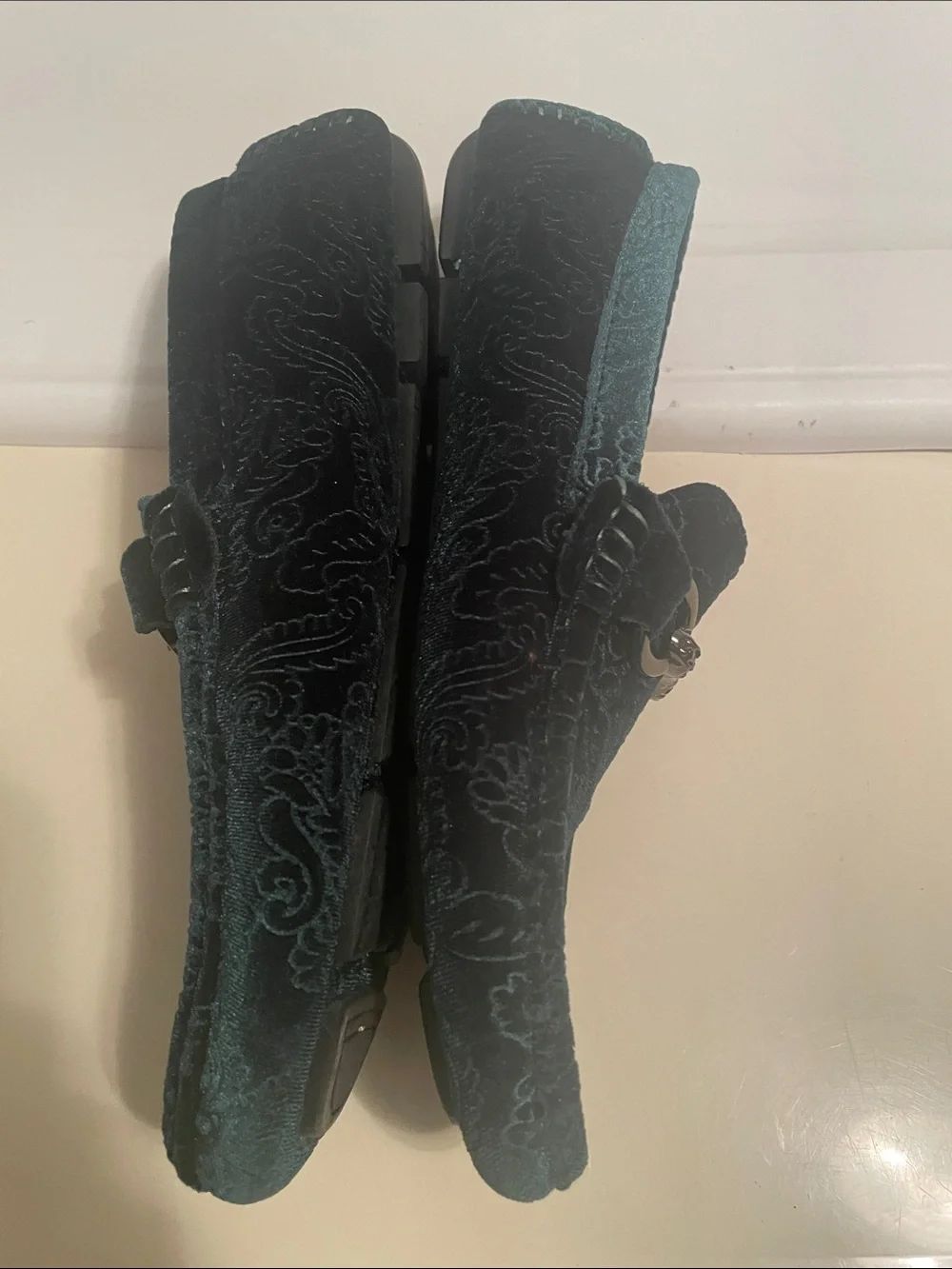 royal shoes green velvet